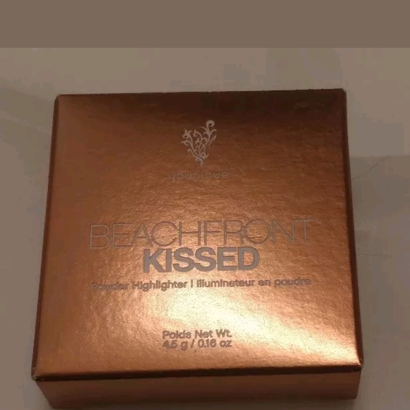 Younique Other - Younique Beachfront kissed highlighter